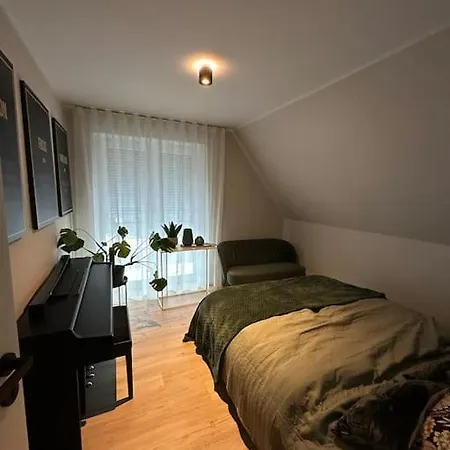 Wunderschoener Neubau Im Gruenen